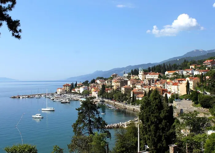 With A Parking Space Opatija - Volosko, Opatija - 2349 וולוסקו